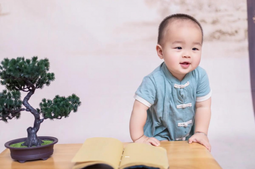 东平孕妇显怀是几个月